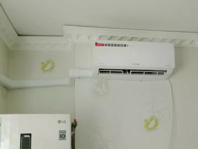 Монтаж инверторного кондиционера Energolux Davos 09 в гостиной 20 м² — кейс клиента Олега